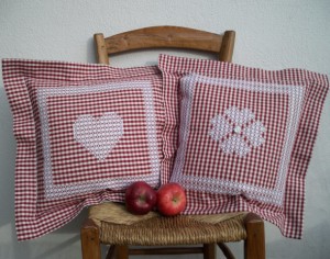 cuscini broderie suisse_610x480